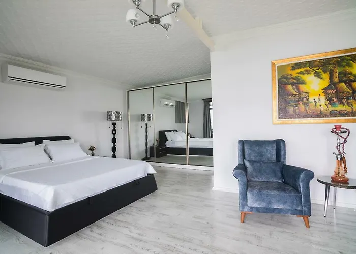 Palm Отель для свиданий Шиле