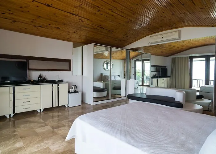 Отель для свиданий Palm